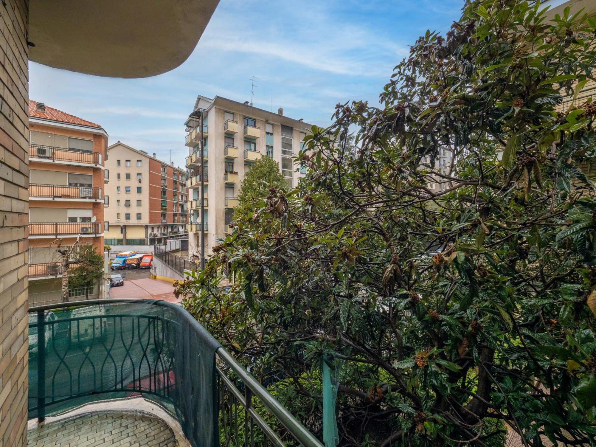 Milano 5 Guests - Modern Apt With Balcony Exterior foto