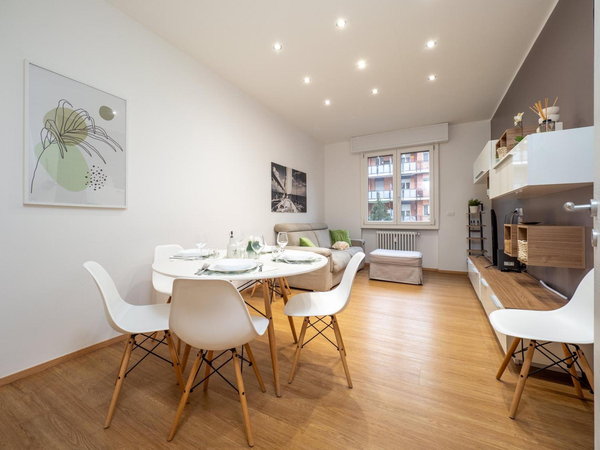 Milano 5 Guests - Modern Apt With Balcony Exterior foto